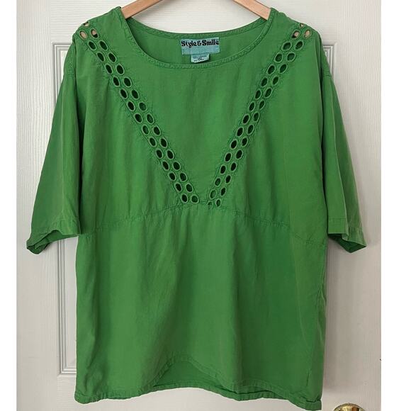 Vintage green short-sleeved eyelet shirt top 100% cotton made in Pakistan Medium - Picture 1 of 5